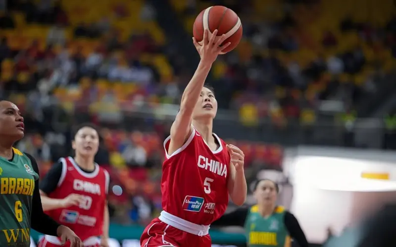2026世界杯高清直播下载-半场:中国女篮39-26巴西女篮,王思雨13分&刘禹彤10分5板
