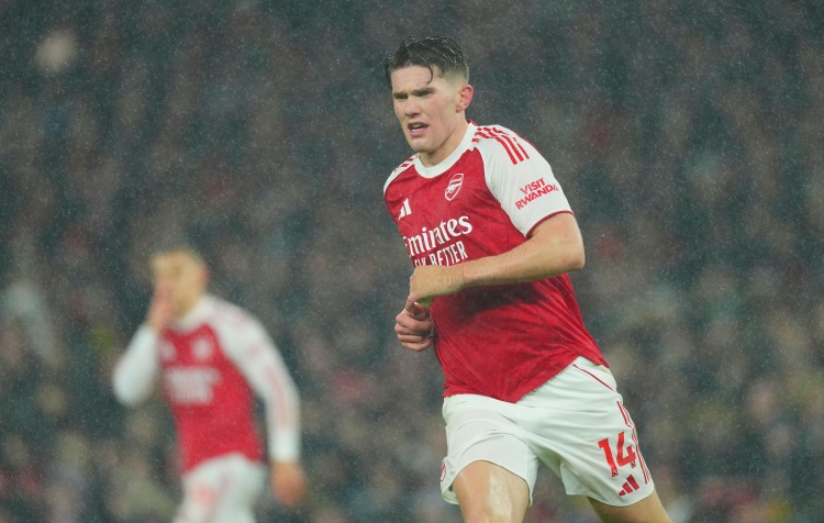 2026世界杯手机观看平台-埃布埃:约克雷斯需要队友更多地支援 今年阿森纳将夺得英超冠军